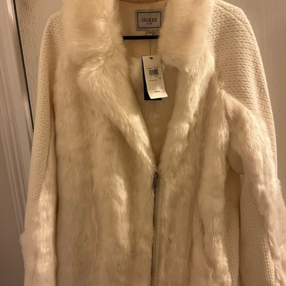 Guess Ladies white Faux Fur size Large NWT Length 77”Bust 62”